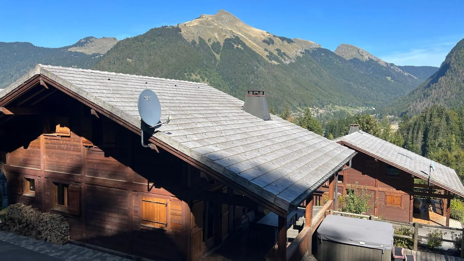 Chalet Balata - Charming Chalet With Hot Tub And Views Villa La Cote d'Arbroz